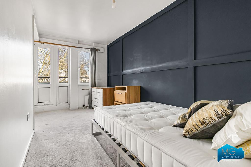 Apartment in London - More