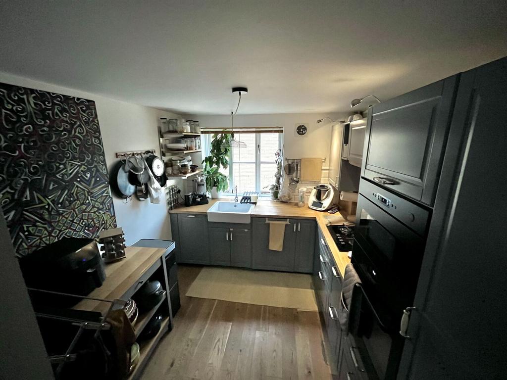 Apartment in London - More