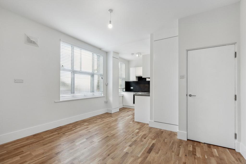 Apartment in London - View 4