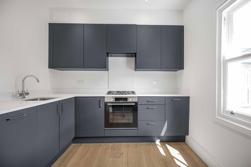 Apartment in London - View 2