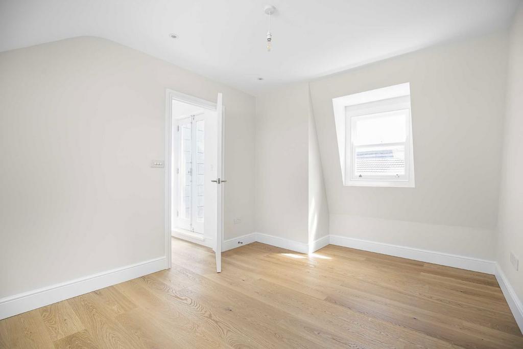 Apartment in London - View 3