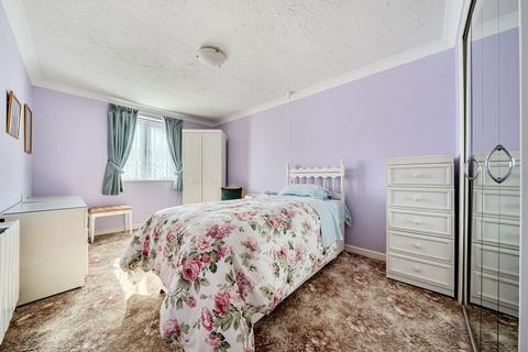 2 bedroom flat for sale, Shrubbs Drive, Buckingham Court Shrubbs Drive, PO22