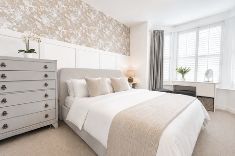 3 bedroom duplex for sale, Chapter Road, Willesden Green, NW2