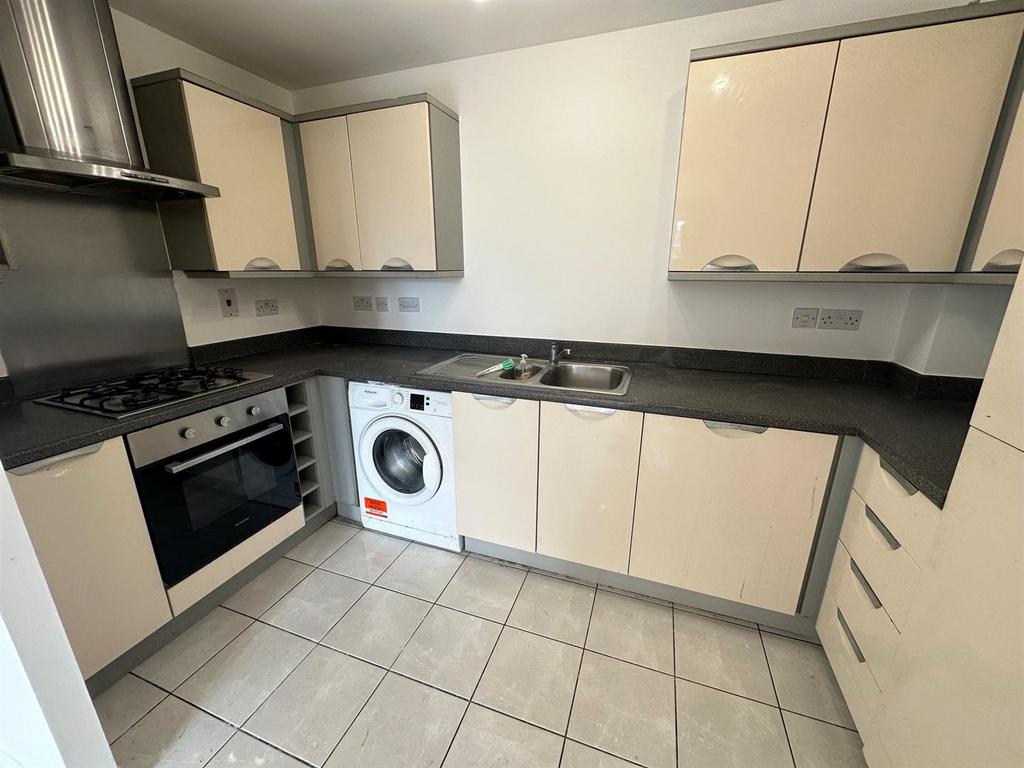 Apartment in Edgware - View 2