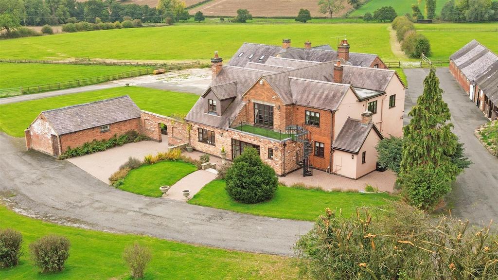 House in Ashbourne - View 2