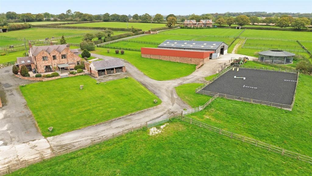 House in Ashbourne - View 5