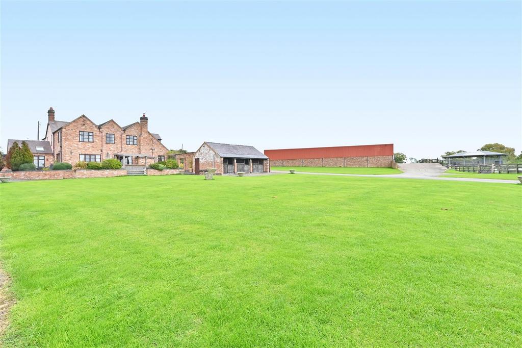 House in Ashbourne - More