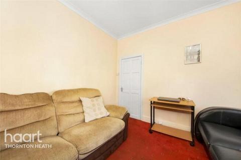 2 bedroom terraced house for sale, Moffat Road, Thornton Heath