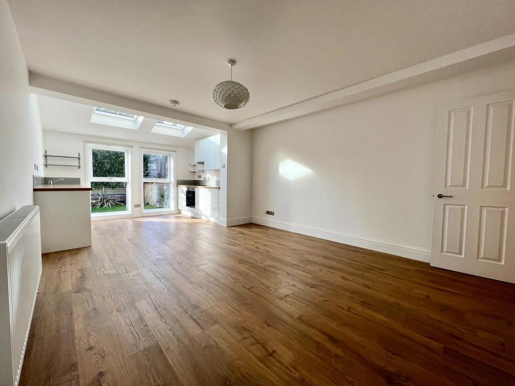 Apartment in Manchester - View 3