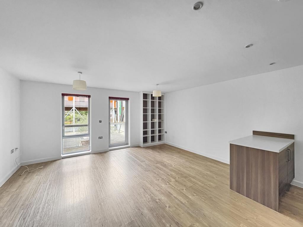 Apartment in Cambridge - View 3