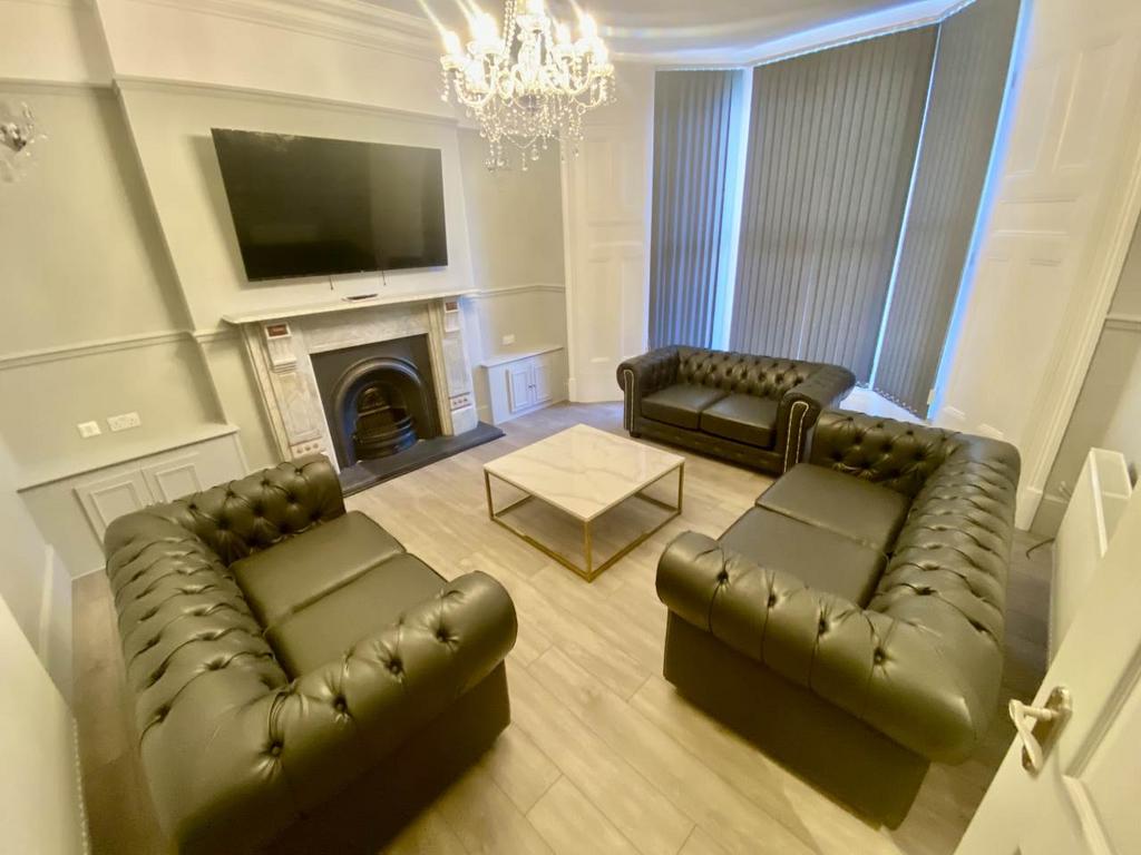 House in Swansea, Brynmill, Uplands