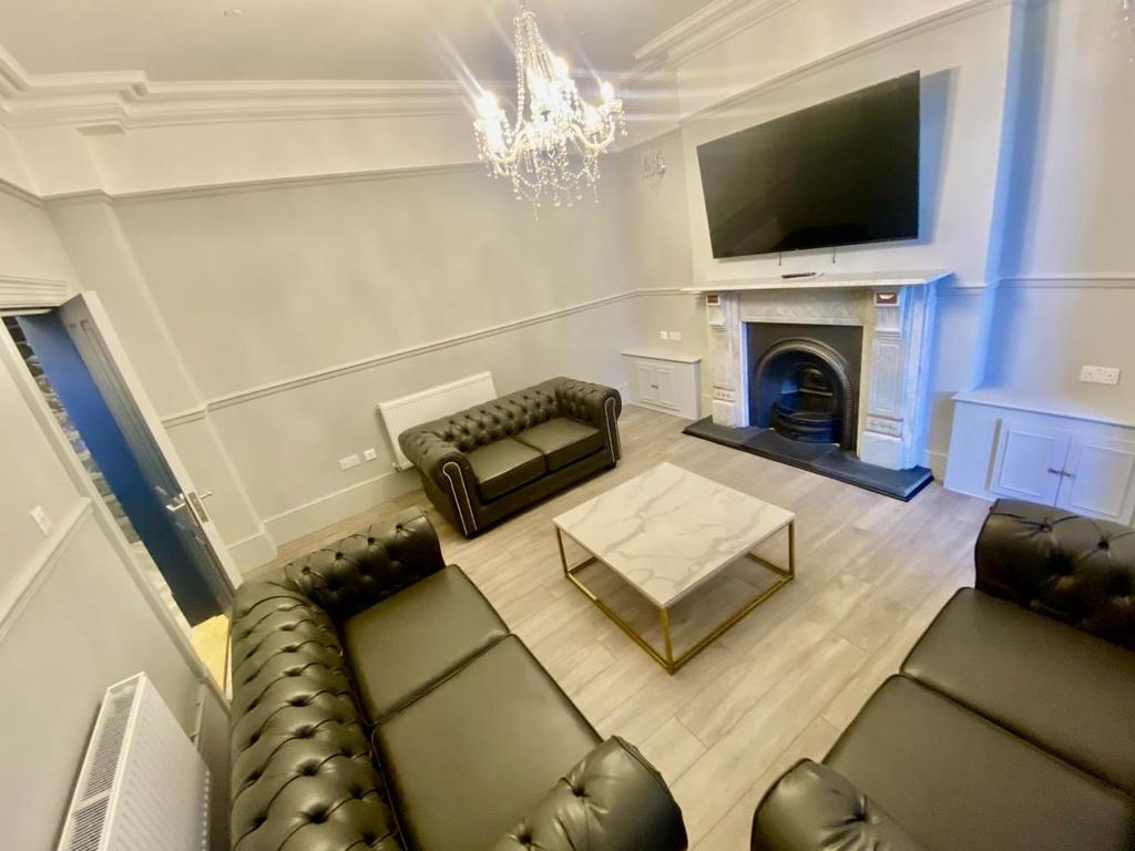 House in Swansea, Brynmill, Uplands - View 2