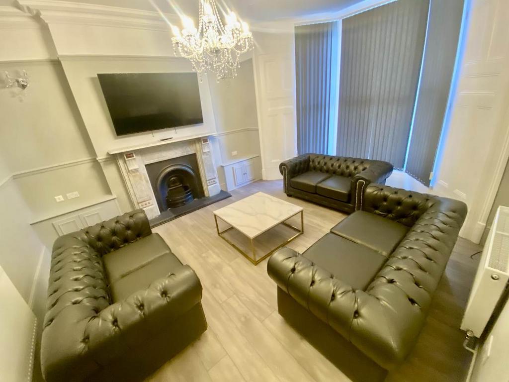 House in Swansea, Brynmill, Uplands - View 3