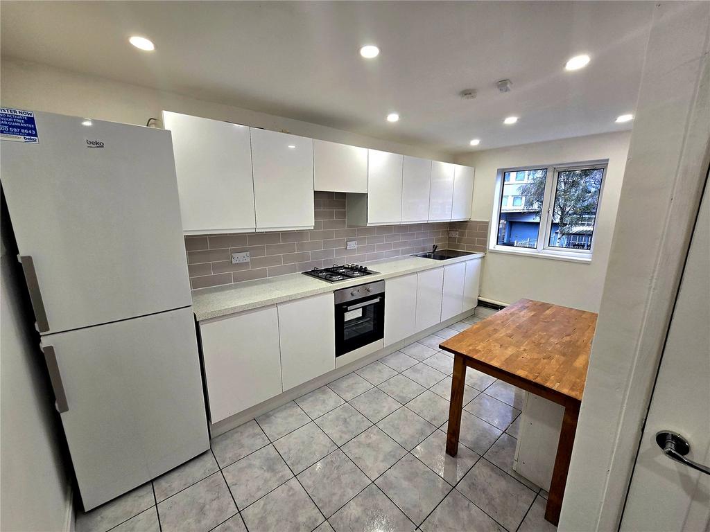 Apartment in West Midlands - View 3
