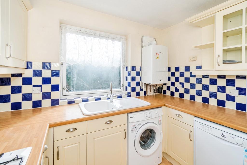 Apartment in Southampton - View 3