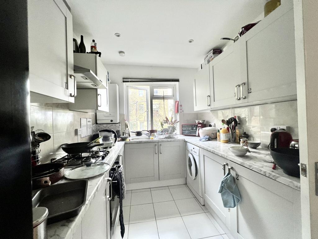 House in London - View 2