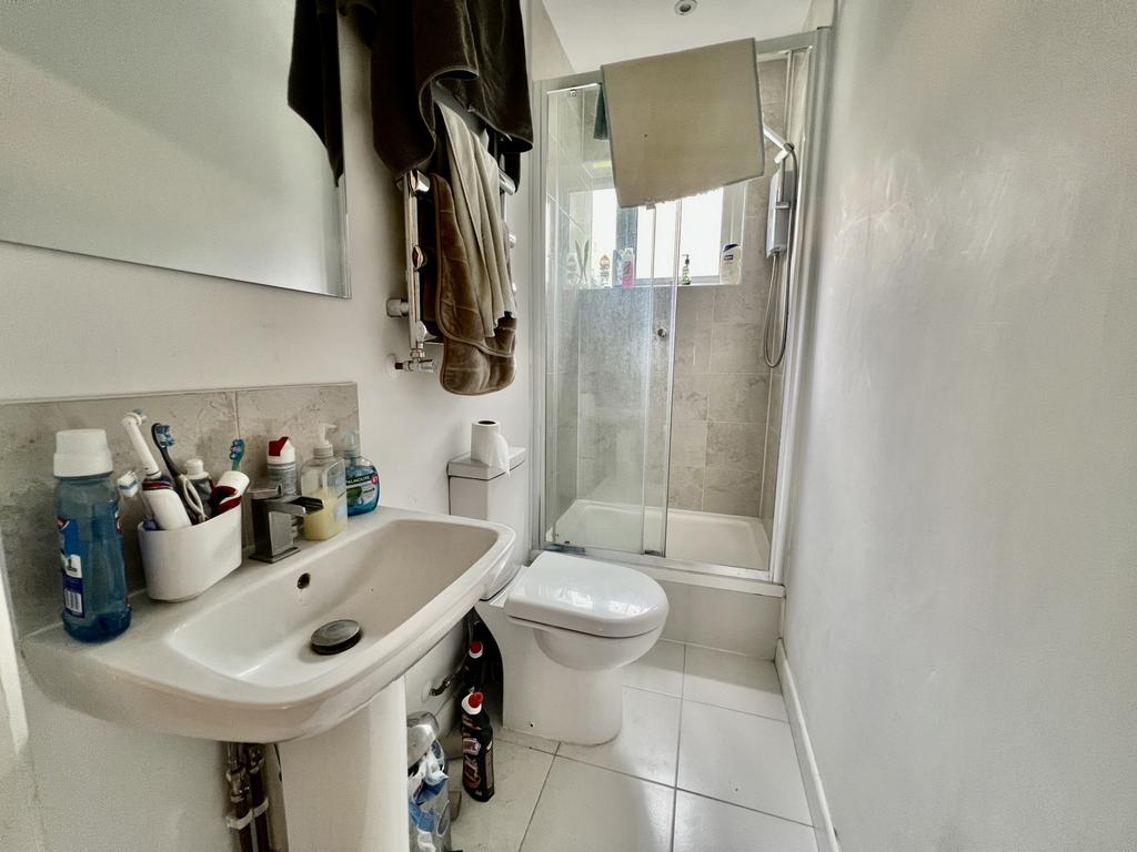 House in London - View 3