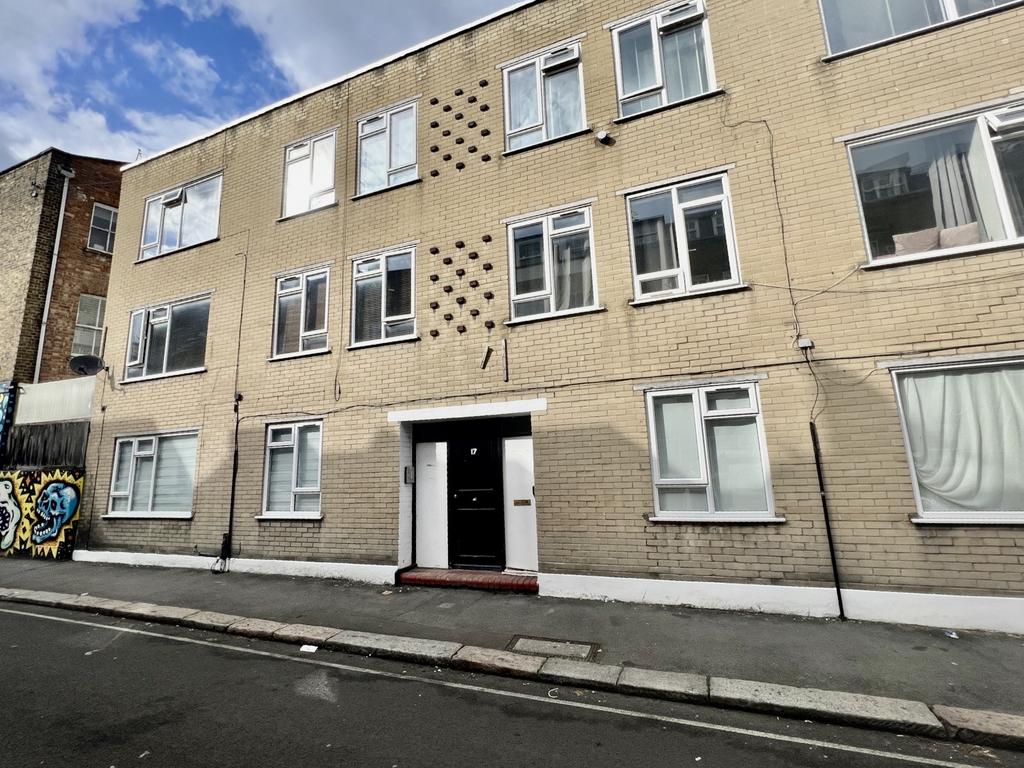 House in London - View 5