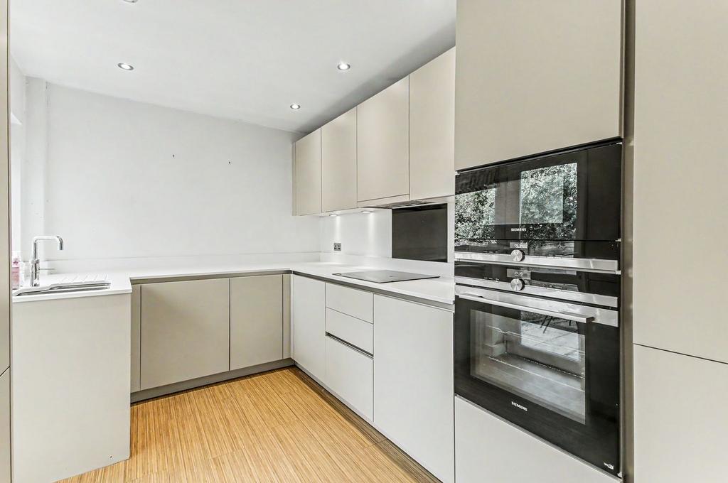 House in Trafford, Greater Manchester - More