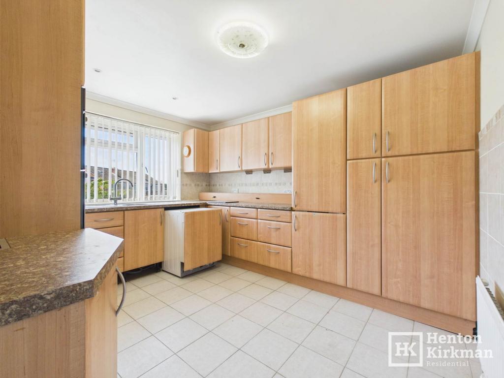 Apartment in Billericay - More