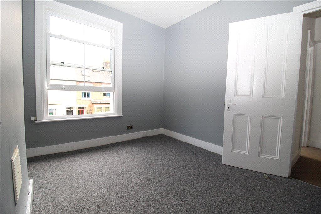 Apartment in Ealing - View 2