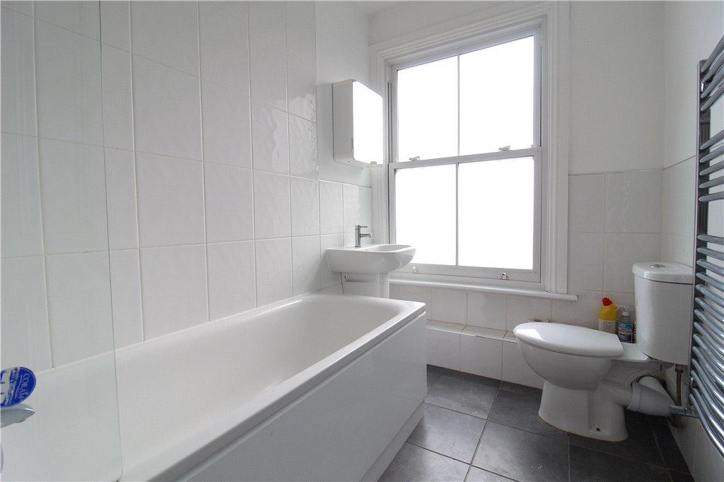 Apartment in Ealing - More