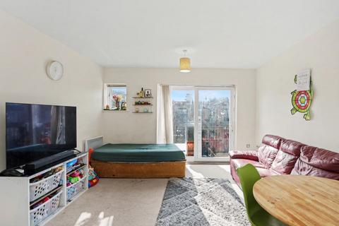 1 bedroom flat for sale, Whippendell Road, Watford WD18