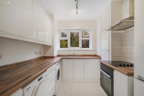 2 bedroom flat for sale, Lancaster House, Horne Way, Putney