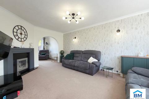 3 bedroom semi-detached house for sale, Ryegate Crescent, Leicester LE4