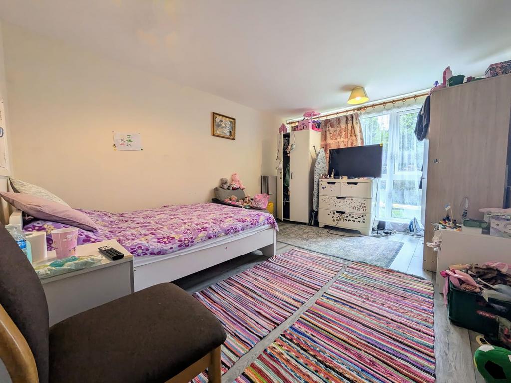 Apartment in Sidcup - View 2
