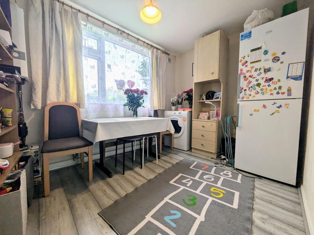 Apartment in Sidcup - View 4