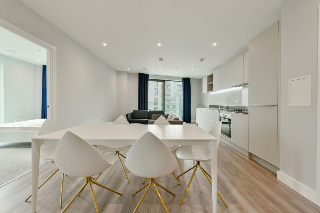 Apartment in Brentford - More