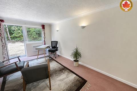 1 bedroom flat to rent, Woking GU22