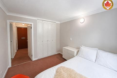 1 bedroom flat to rent, Woking GU22
