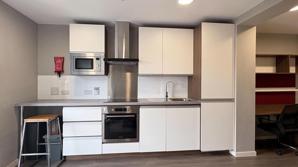 Apartment in Bristol - View 2