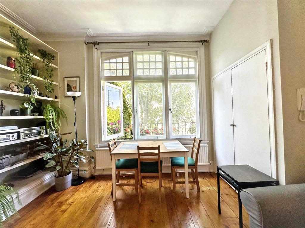 Apartment in Putney - View 3