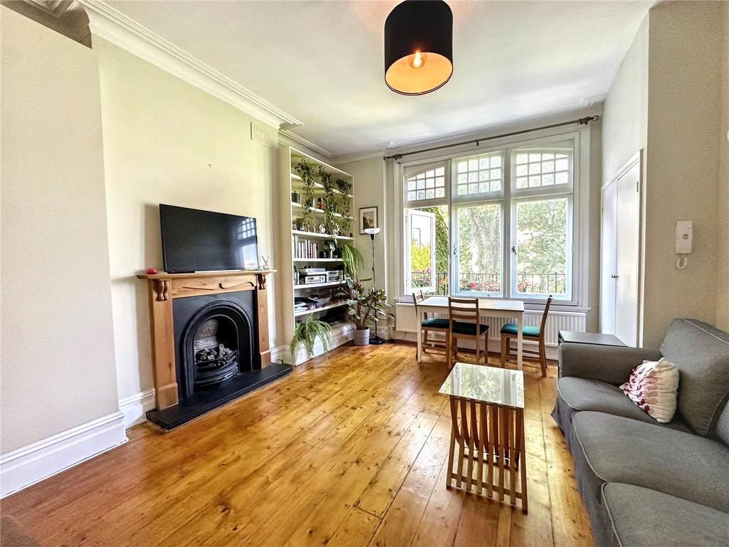 Apartment in Putney - View 4