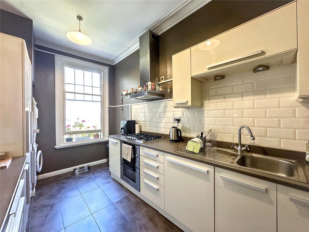 Apartment in Putney - More