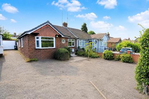 2 bedroom semi-detached bungalow to rent, Icknield Way, Luton
