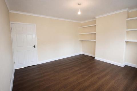 2 bedroom semi-detached bungalow to rent, Icknield Way, Luton