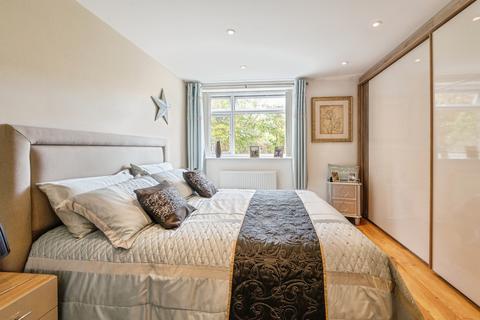 2 bedroom flat for sale, Eastern Esplanade, Thorpe Bay, Essex, SS1