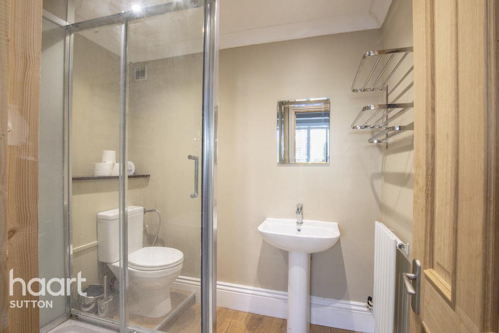 House in CARSHALTON - View 3