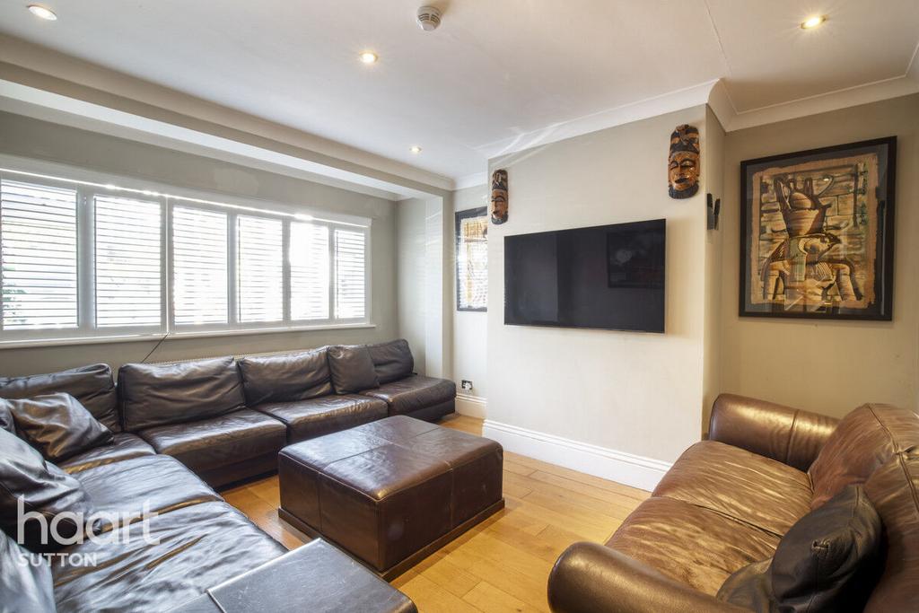 House in CARSHALTON - View 4