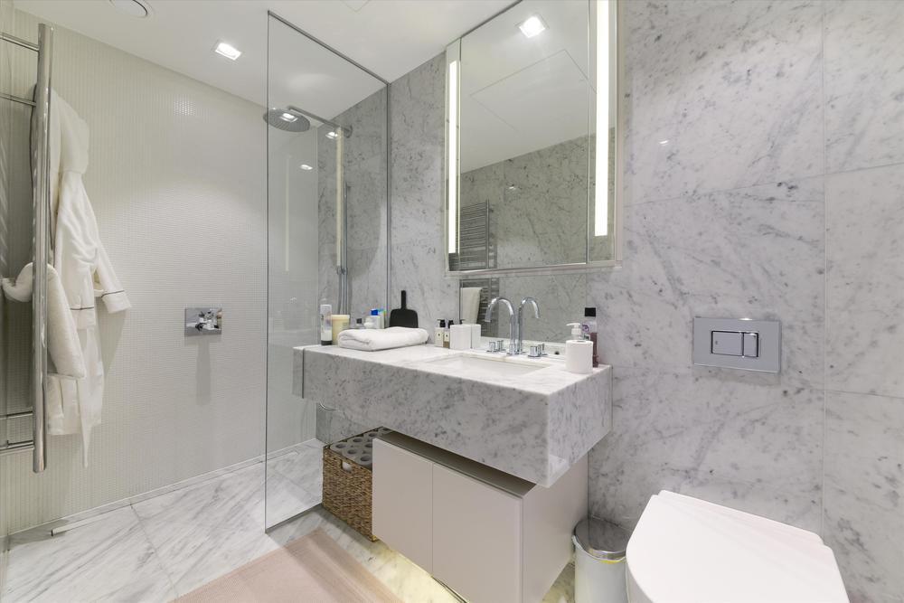 Apartment in London - More