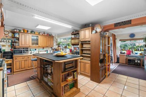 6 bedroom detached house for sale, Burton End, Haverhill, Suffolk, CB9 9AF