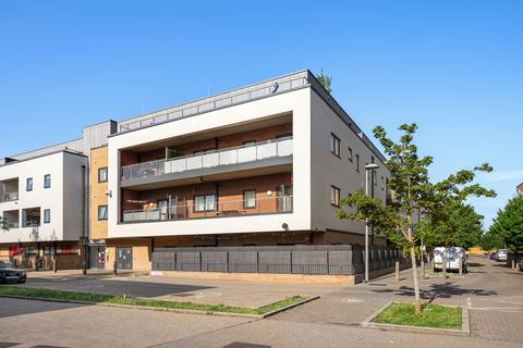 3 bedroom apartment for sale, Bodiam Court, Thornbury Way, London, E17