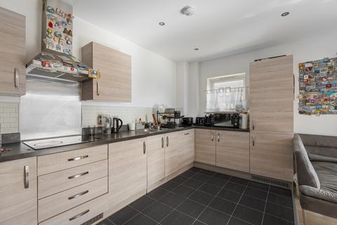 3 bedroom apartment for sale, Bodiam Court, Thornbury Way, London, E17