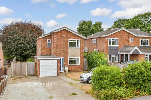 3 bedroom detached house for sale, Tunbury Avenue, Chatham ME5