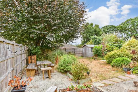 3 bedroom detached house for sale, Tunbury Avenue, Chatham ME5