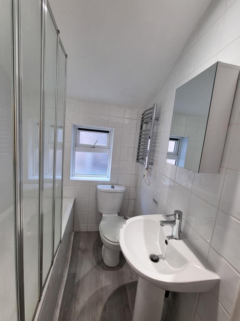 Apartment in London - View 3